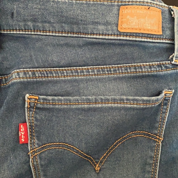 Levi’s - Picture 4 of 4